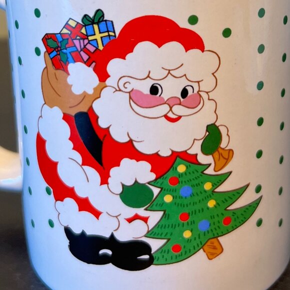 Lot of 4 Christmas Ceramic Mugs w/ Polka Dots ~ Santa Claus Snowman Holiday Tree - Picture 8 of 12